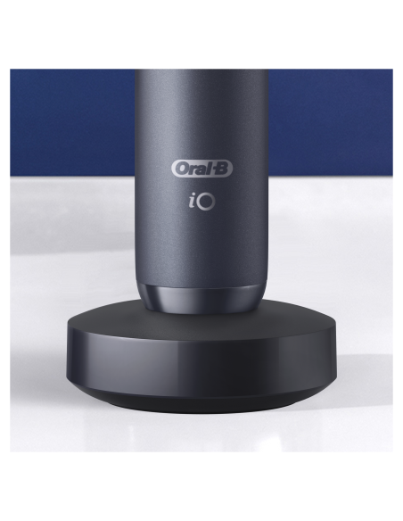 iOM8d.2H2.2BD Oral-B iO8 Elektriskā Zobu Birste Duo Black/White